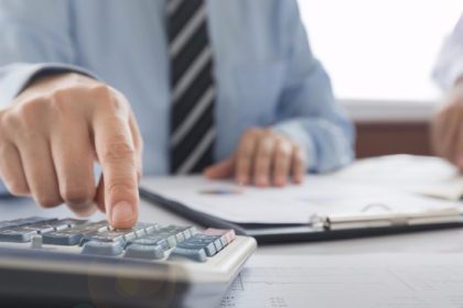 contador-calculadora-finanças