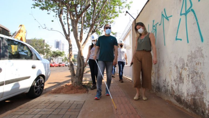 Prefeitura inclui pessoas com deficiência em vistoria nas obras do Reviva para garantir acessibilidade universal