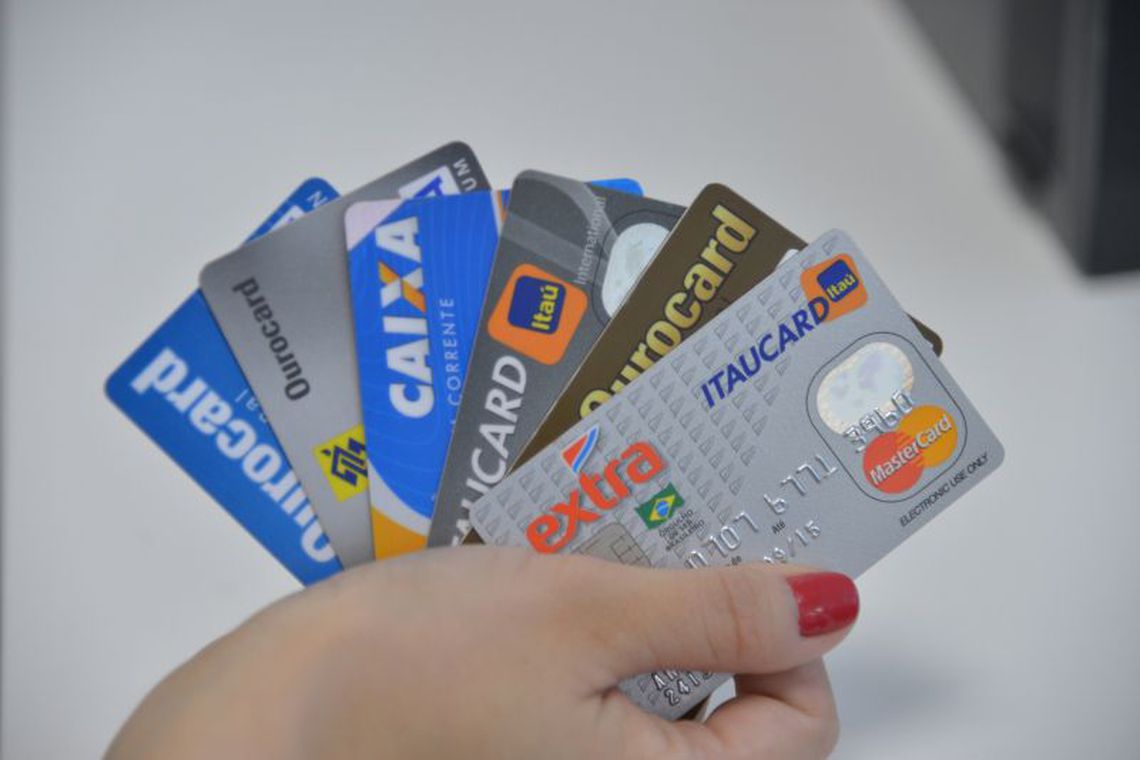 Clientes de baixa renda são os que mais reestruturam dívidas de cartão