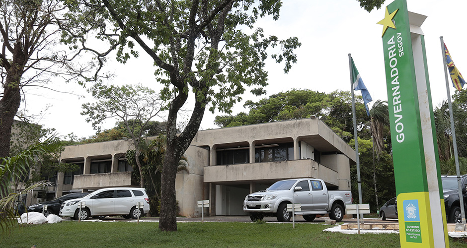 Repartições públicas estaduais e municipais só atendem até quarta-feira