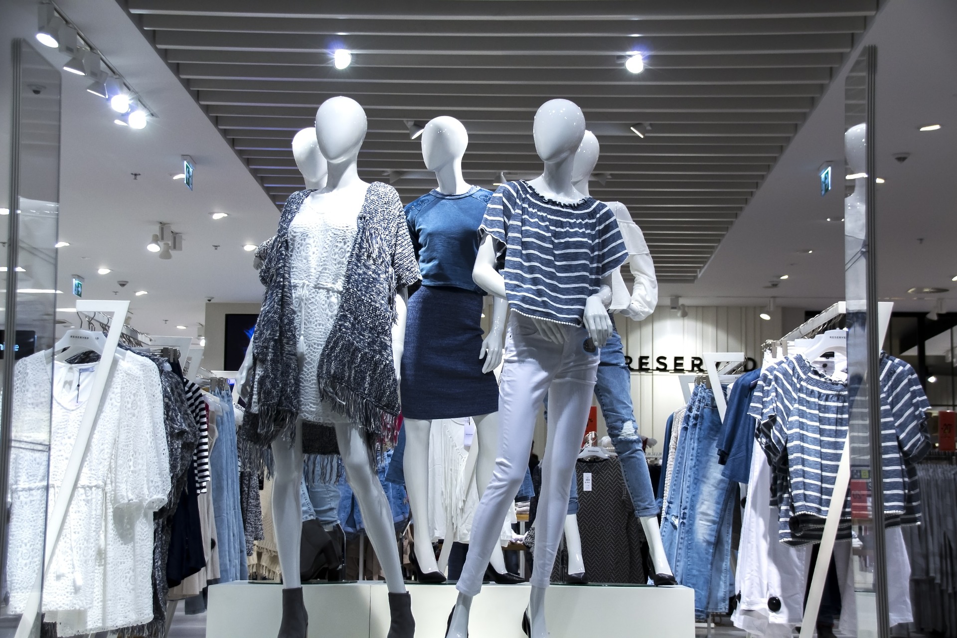 Fluxo de visitantes em shopping centers cresce 2,5% em março, diz Abrasce