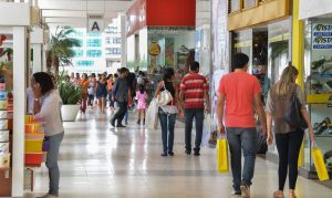 Vendas em shopping centers crescem 13,5% em setembro, diz Abrasce