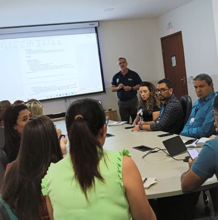 Sindivarejo CG participa da Feira das Profissões realizada pelo Exército dia 12