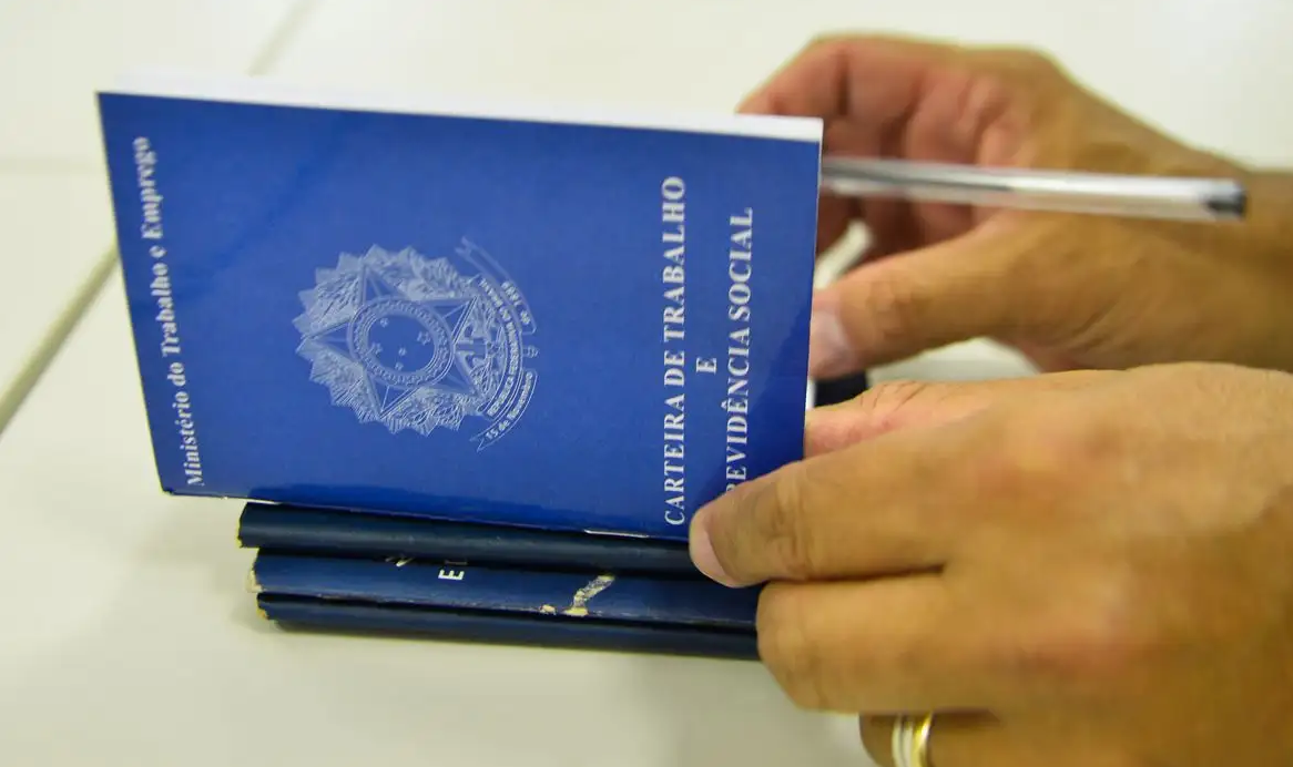 Brasil registrou 71,5 mil postos formais de trabalho em março